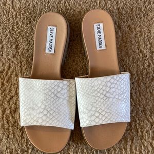 White Snake Skin Steve Madden Sandals!
